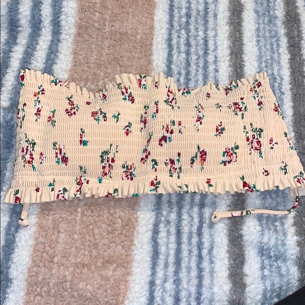 Strapless swim top